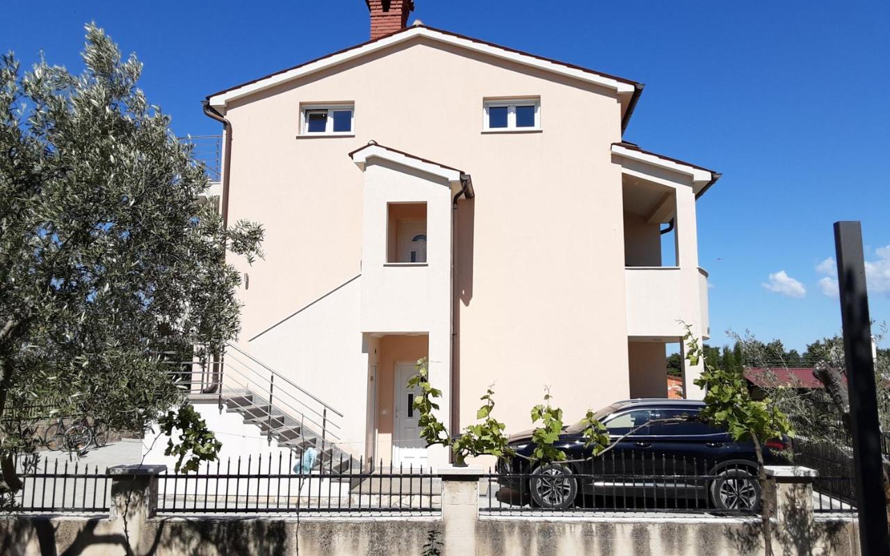 Appartments D&D بيروغ المظهر الخارجي الصورة